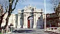 Dolmabahçe Sarayı